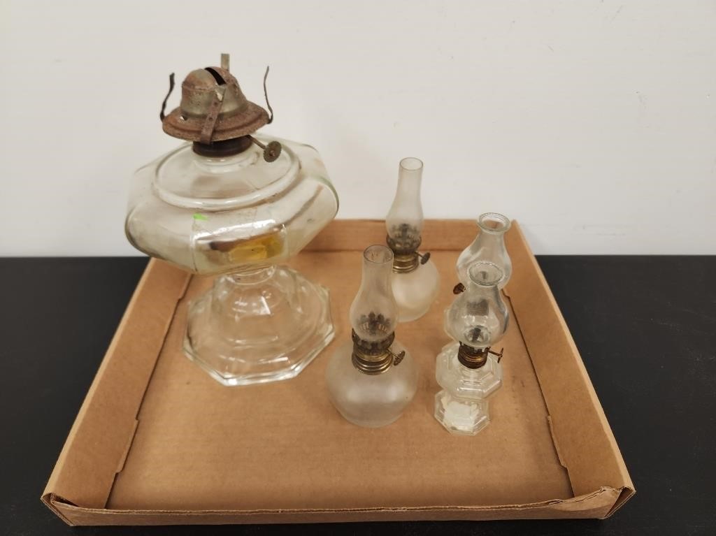 (4) Small Oil Lamps & (1) Large Oil Lamp w/o