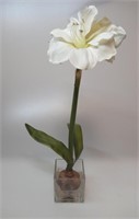 Lg Silk White Amaryllis in Square Glass Vase
