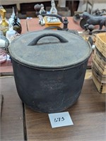 S M Co. Pittsburgh, PA Cast Iron #9 Kettle