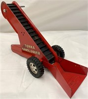 Red Vintage Tonka Sandloader Model