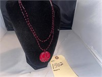 GORGEOUS ROSE BEADED NECKLACE