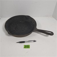 Cast frying pan vintage