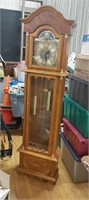 Battery operated Chiming Grandfather clock (Newer)