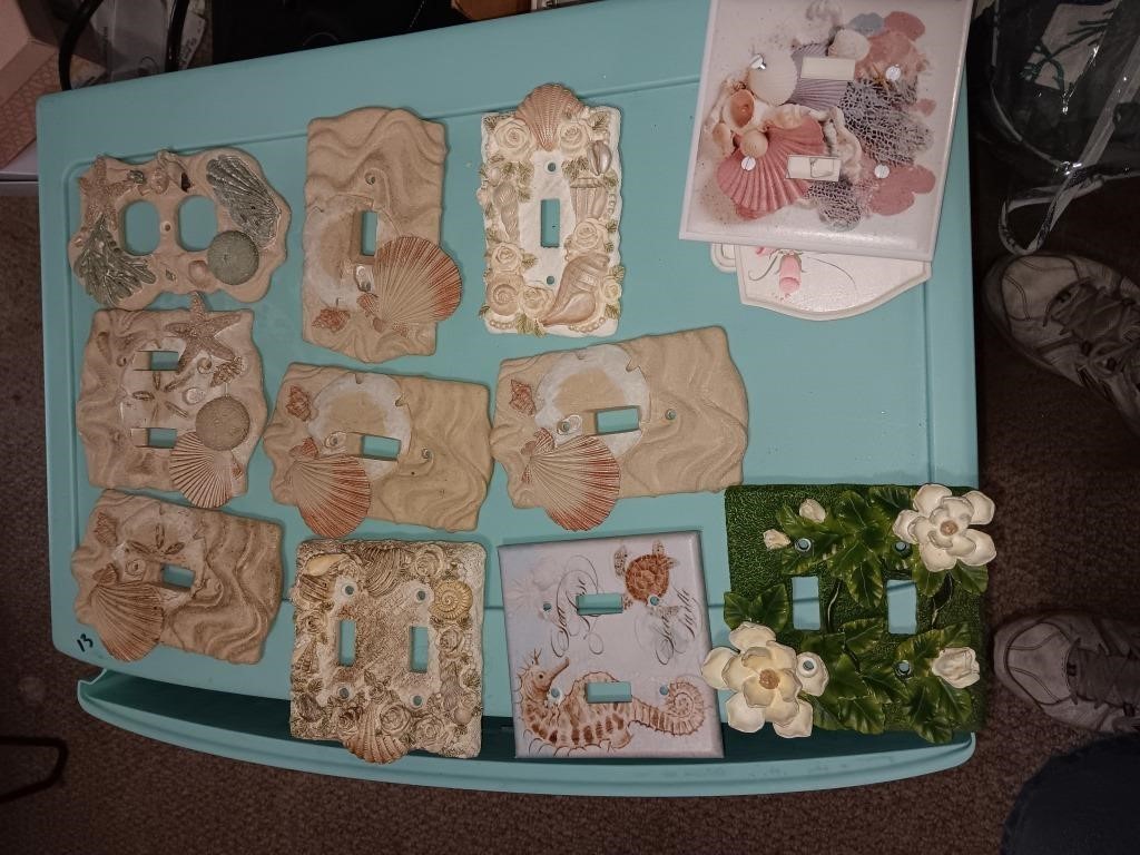 Box of switch plate covers