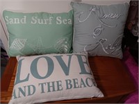 3 pillows beach nautical
