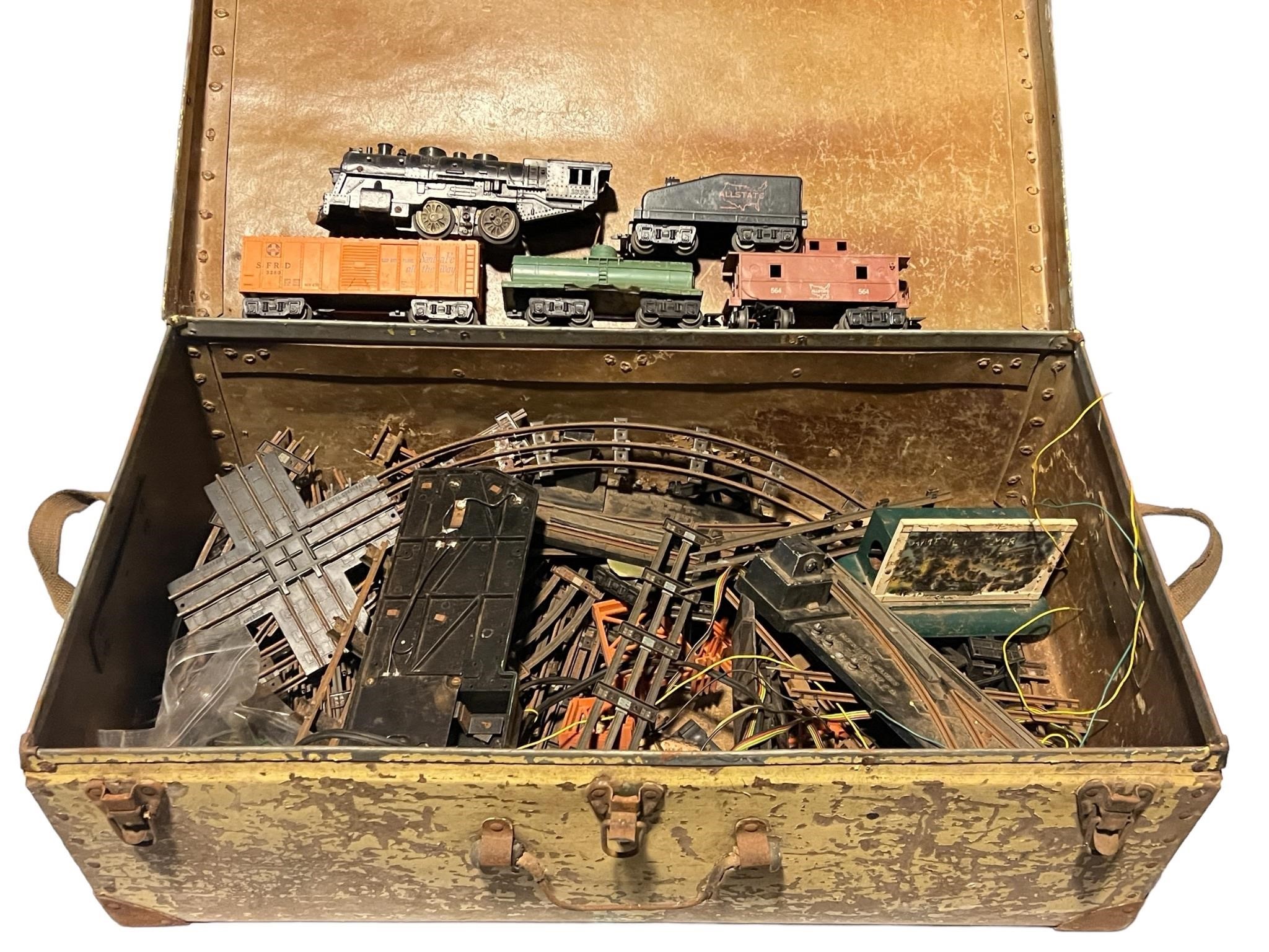 Vintage Marx O Gauge Train & Footlocker