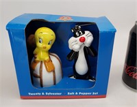Tweety and Sylvester Salt and Pepper Set