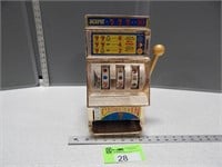 Tabletop slot machine