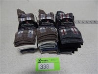 3 Packages of 6 pairs of women's socks