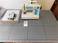 SEWING SET AND FOLD UP GRAPH