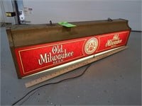 Old Milwaukee billiard light, some cracks in the s