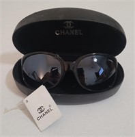 Vtg Chanel Sunglasses and Case