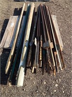 Pallet of assorted metal "T" posts (most are 6')