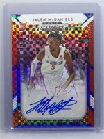 Jalen McDaniels 2019 Prizm Rd Whte Blu RC Auto /99