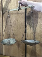 Large 2 kg hanging balance scale, brass and