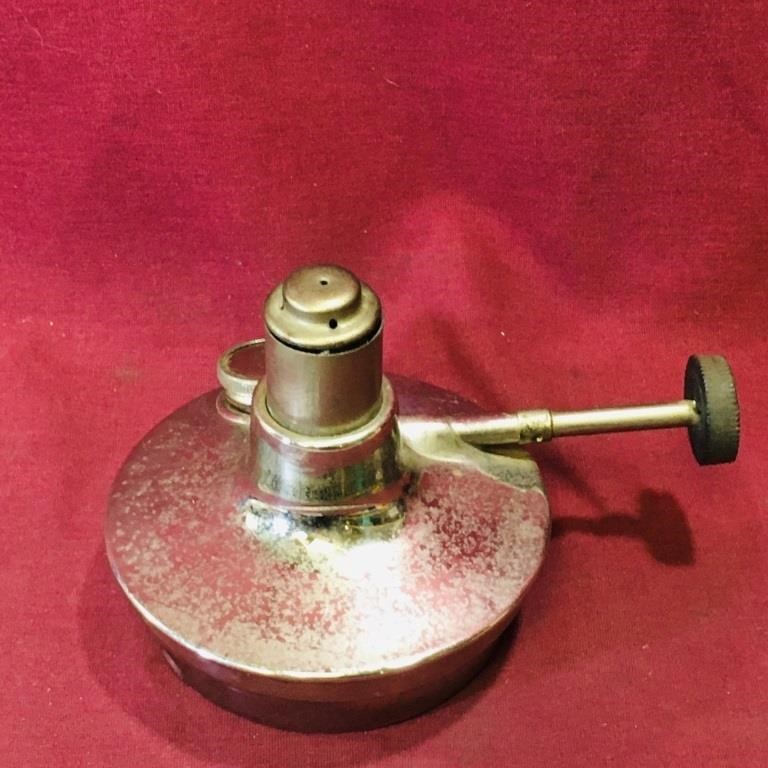 Small Metal Kerosene Lamp (Vintage)