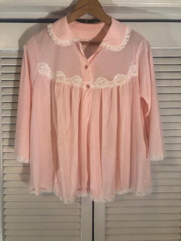 VINTAGE PINK BED JACKET SMALL