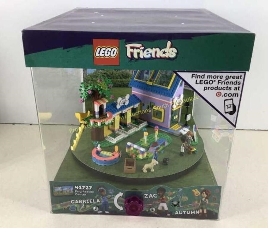 *LPO* Lego Friends display box  14 x 15 x 16 deep
