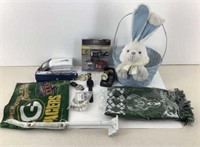 Mixed collectible thrift lot