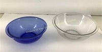 * (2) Pyrex Mixing bowls  Blue & clear 2-1/2 qt &