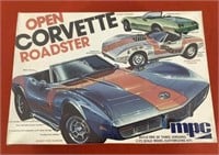 Plastic Model Corvette Roadster MPC 1/25 scale,