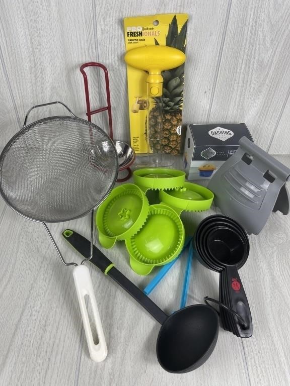 MISC KITCHEN GADGETS PAMP CHEF TUPPERWARE & MORE