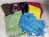 ASSORTED FASHION SCARVES