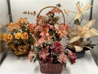 4 artificial floral arrangements