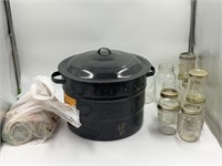 2 Graniteware 21 1/2 quart canner with lid and