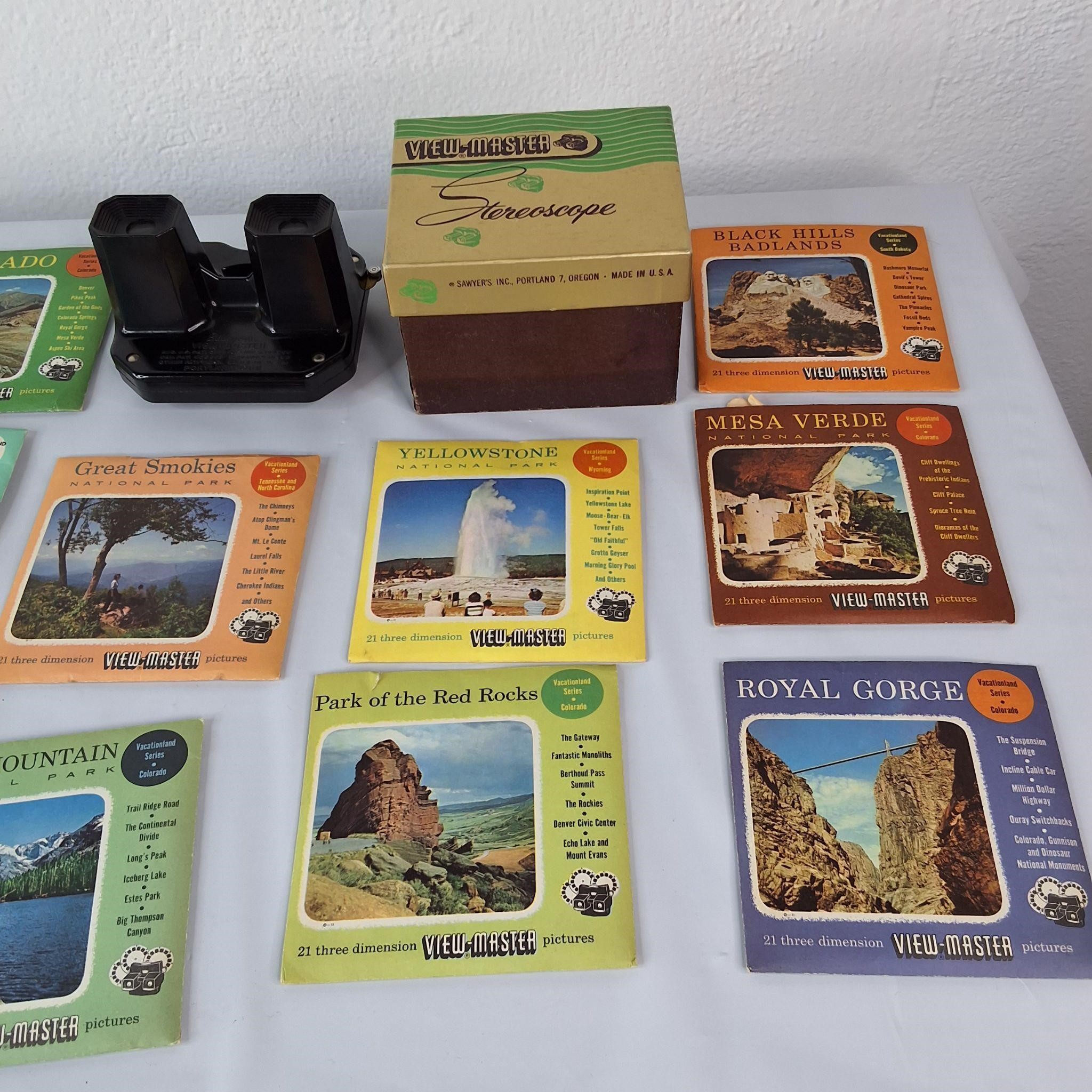 VIEW-MASTER WITH SEVERAL PICTURES