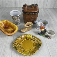 ASSORTED CERAMIC COLLECTIBLES & HOME DECOR