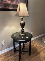 Round table & lamp