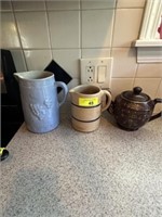 2 old pitchers & tea pot