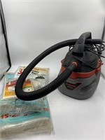 Husky 2.5 gallon wet dry vac with no attachments