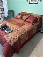 Queen size bedroom suite & bedding