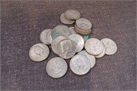 Lot of 20 40% Silver John F. Kennedy Half Dollars.