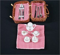 Miniature Doll Picnic Basket & China Set 5"