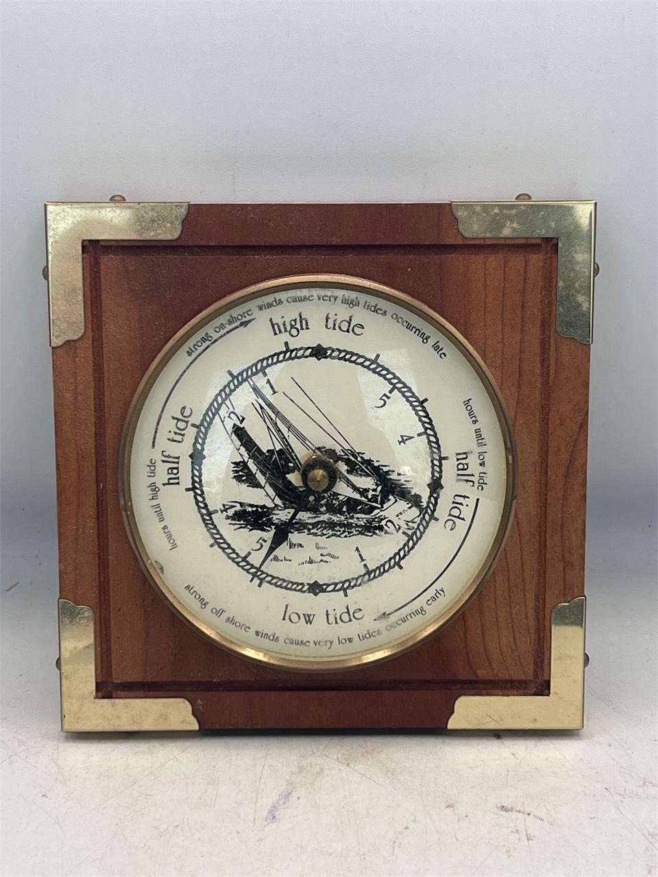Vintage tide clock untested (prongs broken)