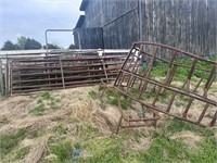 6 assorted gates, feed trough frame and hay ring