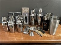 Cocktail Shakers & Accessories (23)