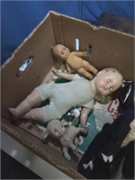 Is fox of old dolls and toys