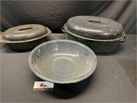 Roaster Pans and Metal Bowl