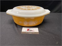 Pyrex Butterfly Gold Covered Dish