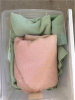 Tote of blankets