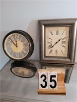 Pair Wall Clocks