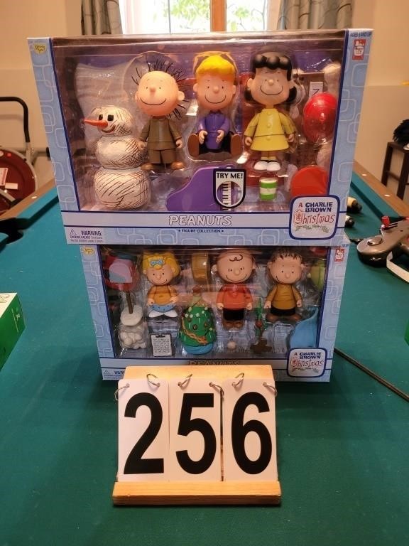 2 Charlie Brown Christmas Peanut Caricatures