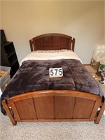 Full Size Bed ~ Head Board and Foot Board