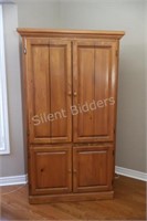 Traditional Double Pine Entertainment Cabinet