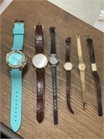 LOT OF 6 LADIE'S WATCHES PULSAR, SEIKO & OTHERS