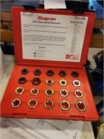 Snap-on spindle rethreaders